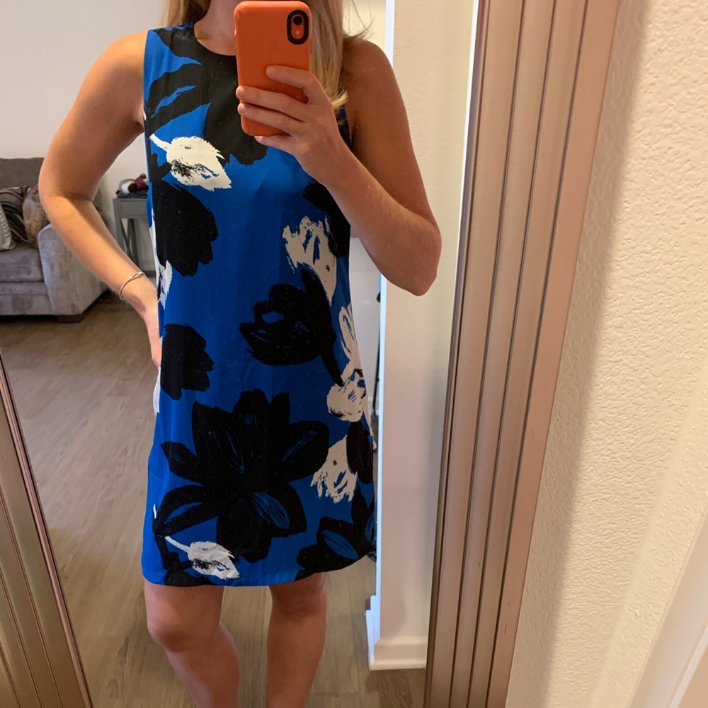 Blue and white floral dress Size L